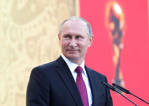 Vladímir Putin cumple 65 años - Sputnik Mundo