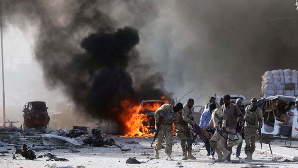 Lugar del atentado en Mogadiscio, Somalia - Sputnik Mundo