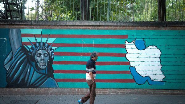 Un muro en contra de EEUU en Teherán, Irán - Sputnik Mundo