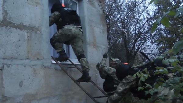 El FSB arresta a ocho personas sospechosas de tener vínculos terroristas - Sputnik Mundo