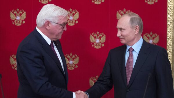 El presidente de Alemania, Frank-Walter Steinmeier, y el presidente de Rusia, Vladímir Putin - Sputnik Mundo