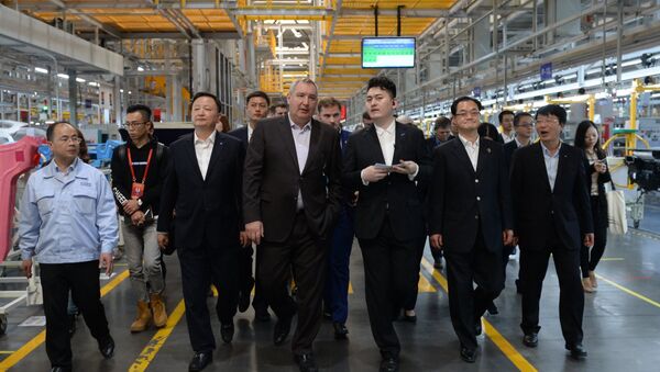 Visita oficial de vice primer ministro ruso, Dmitri Rogozin, a China - Sputnik Mundo