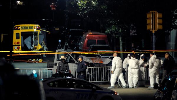 La policía en el lugar del atropello en Nueva York - Sputnik Mundo