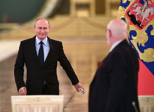 El mandatario ruso, Vladímir Putin, durante su encuentro con los miembros del Consejo para el Desarrollo de la Sociedad Civil y los Derechos Humanos. - Sputnik Mundo