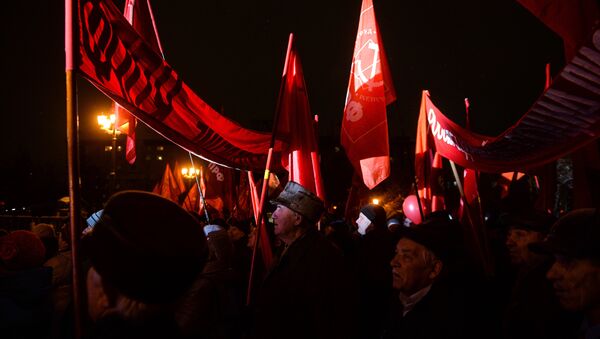 La Marcha de los Comunistas con motivo del centenario de la Revolución de Octubre - Sputnik Mundo