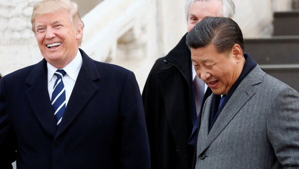 El presidente de EEUU, Donald Trump, y su homólogo chino, Xi Jinping - Sputnik Mundo