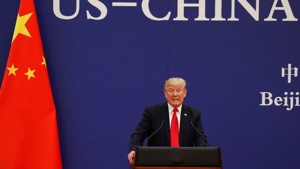 El presidente de EEUU, durante su visita a Beijing, China - Sputnik Mundo