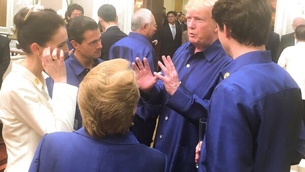 El presidente de México, Enrique Peña Nieto con su par estadounidense Donald Trump y con el primer ministro canadiense Justin Trudeau - Sputnik Mundo