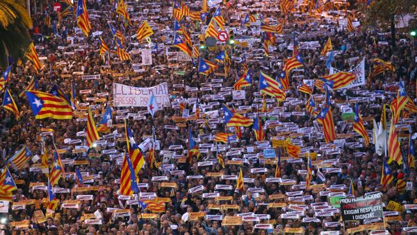 Manifestaciones en Barcelona por la libertad de los independentistas presos - Sputnik Mundo