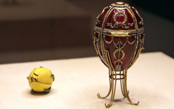Huevo del capullo de rosa, el taller de joyería de Fabergé - Sputnik Mundo