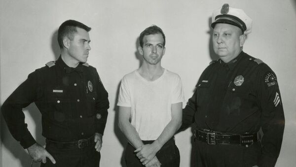 Lee Harvey Oswald, el supuesto asesino de Kennedy - Sputnik Mundo