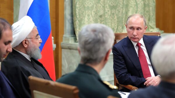 Presidente de Irán, Hasán Rohaní, y presidente ruso, Vladímir Putin - Sputnik Mundo