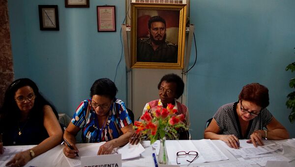 Un colegio electoral en La Habana - Sputnik Mundo