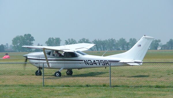 Un avión tipo Cessna 182 (imagen referencial) - Sputnik Mundo
