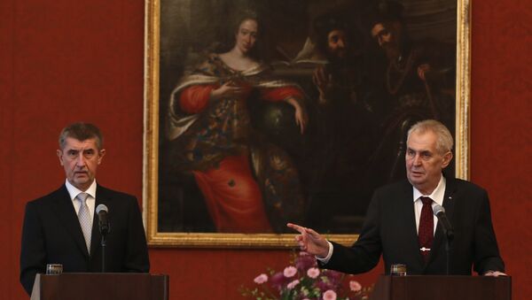 El presidente checo, Milos Zeman y el nuevo primer ministro de la República Checa, Andrej Babis - Sputnik Mundo