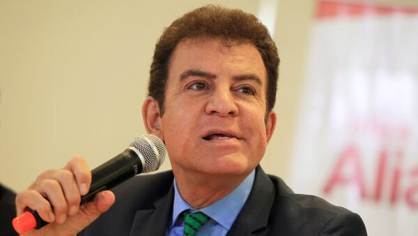 Salvador Nasralla, el candidato a la presidencia de Honduras - Sputnik Mundo