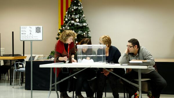 Arrancan las elecciones de 21-D en Cataluña - Sputnik Mundo
