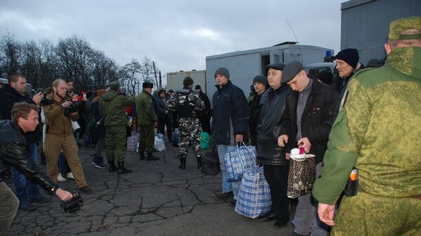 Canje de prisioneros entre Kiev y Donbás - Sputnik Mundo