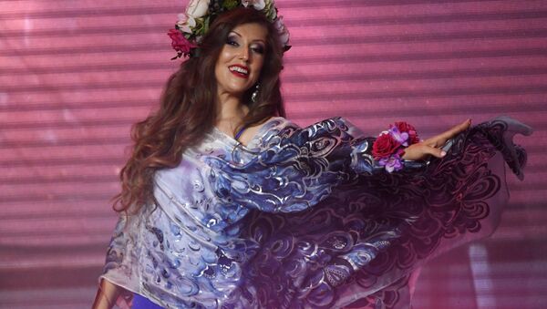 Elizaveta Rodina durante el concurso de belleza Mrs. Rusia 2017 - Sputnik Mundo