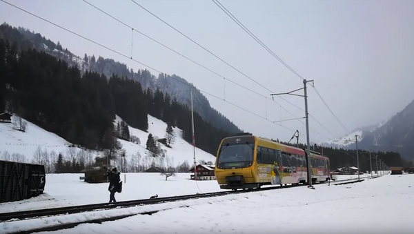 El descarrilamiento de un tren en Suiza - Sputnik Mundo