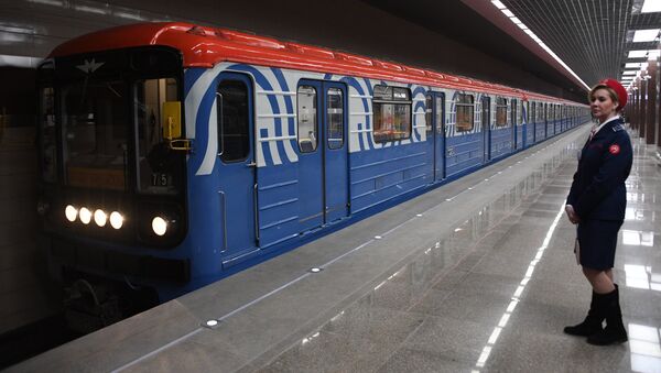 Un tren del metro de Moscú (imagen referencial) - Sputnik Mundo