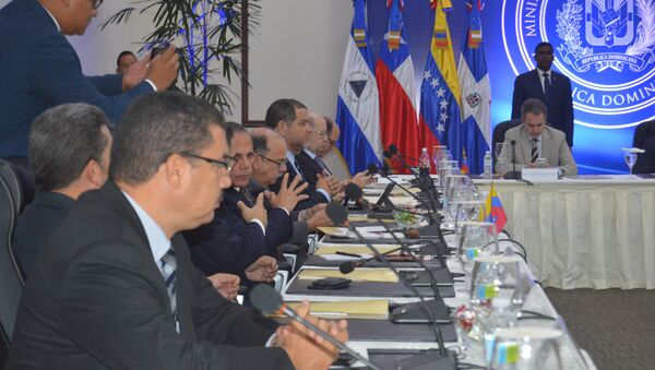 La reunión entre el Gobierno y la oposición venezolana en República Dominicana (archivo) - Sputnik Mundo