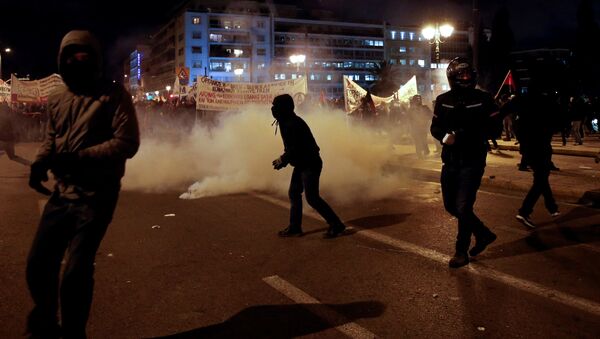 Disturbios en Atenas, la capital de Grecia - Sputnik Mundo
