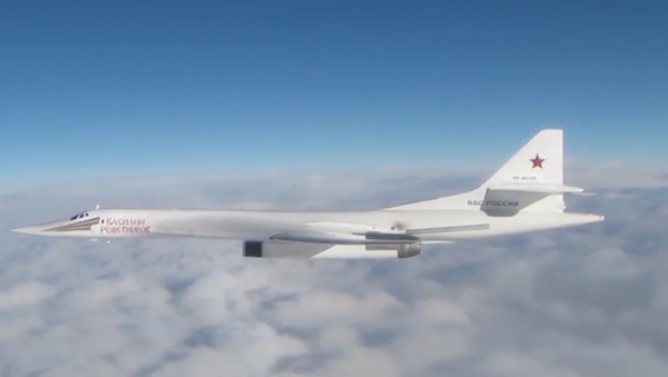 Los Tu-160 rusos, desde la ventana de un caza británico - Sputnik Mundo