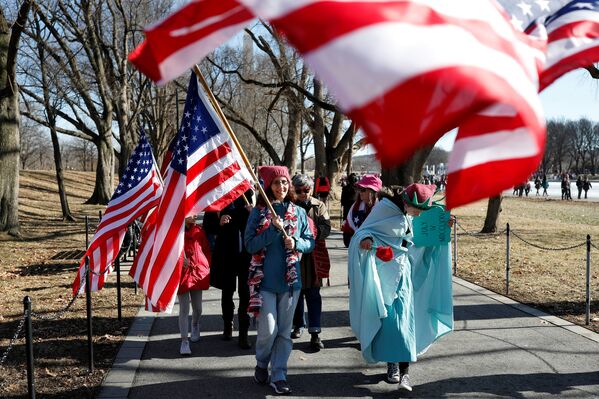 ¿Por qué demonios sigues aquí?: la Marcha de las Mujeres anti-Trump en EEUU - Sputnik Mundo