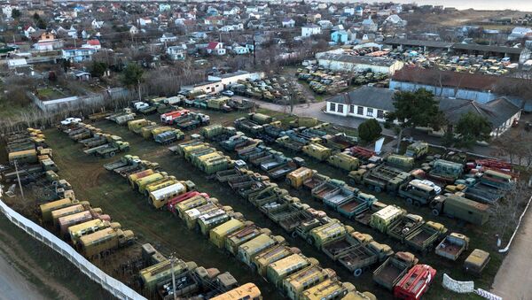 Equipo militar de Ucrania en Crimea, Rusia - Sputnik Mundo