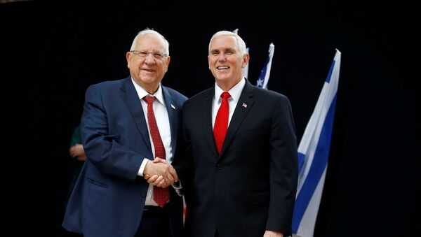 Vicepresidente de EEUU, Mike Pence, y presidente de Israel, Reuven Rivlin - Sputnik Mundo