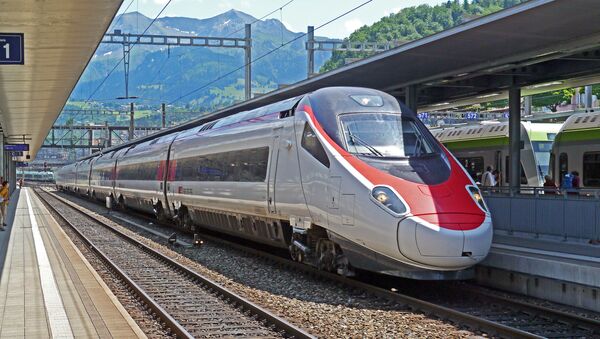 Un tren en Italia (imagen referencial) - Sputnik Mundo