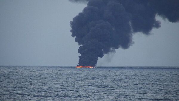 Incendio a bordo del petrolero iraní Sanchi, hundido cerca de Shanghái - Sputnik Mundo