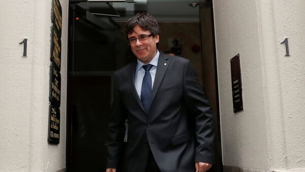 Carles Puigdemont, el líder independentista y el expresidente del Gobierno de Cataluña - Sputnik Mundo