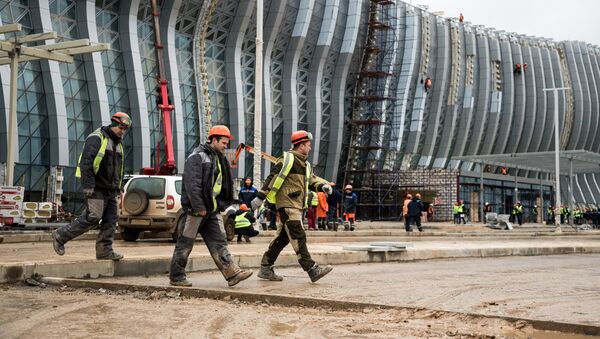 La construcción es una de las industrias atractivas para los migrantes laborales ucranianos en Rusia (imagen referencial) - Sputnik Mundo