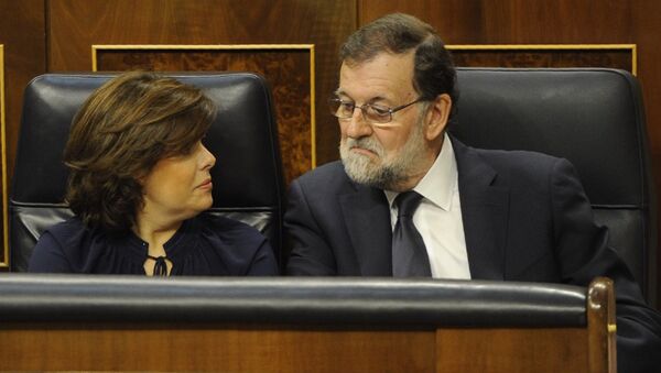 Vicepresidenta del Gobierno español, Soraya Sáenz de Santamaría, y el presidente del Gobierno, Mariano Rajoy - Sputnik Mundo