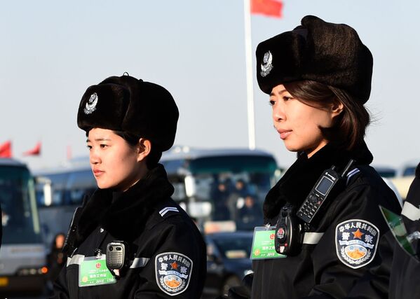 Damas de acero: mujeres policía de todo el mundo - Sputnik Mundo