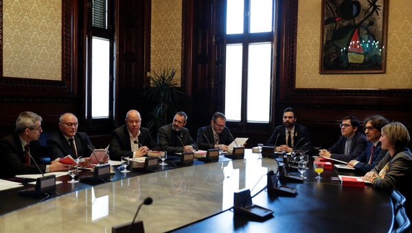 El presidente del Parlamento de Cataluña, Roger Torrent durante una reunión en el Parlamento de Cataluña - Sputnik Mundo