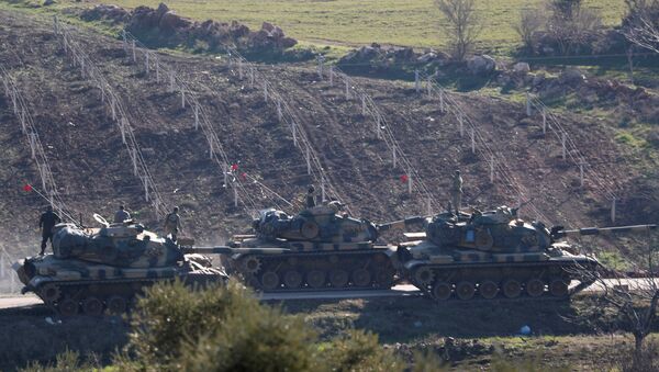 Tanques turcos en el norte de Siria - Sputnik Mundo