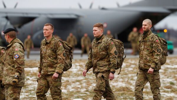 Fuerzas de la OTAN llegan a Estonia - Sputnik Mundo