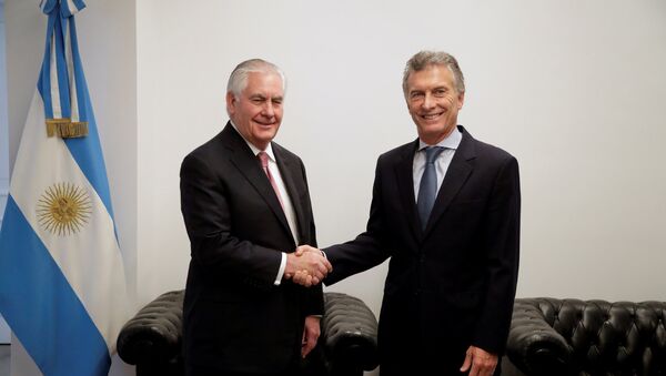 El secretario de Estado de EEUU, Rex Tillerson, y el presidente de Argentina, Mauricio Macri - Sputnik Mundo