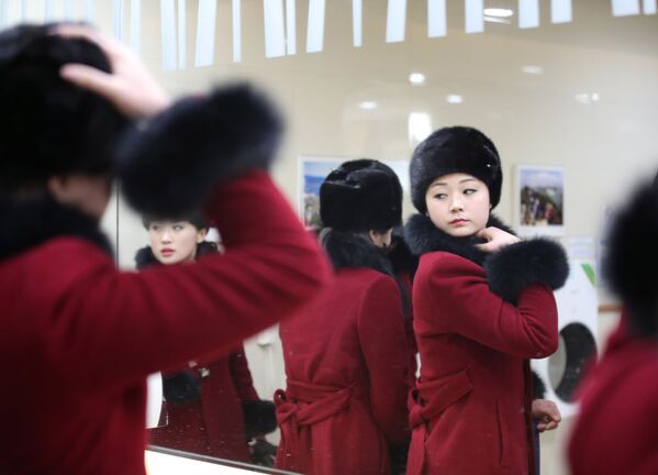 El desembarco de auténticas bellezas norcoreanas en los JJOO de invierno de Pyeongchang - Sputnik Mundo