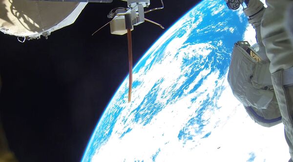 Los cosmonautas rusos baten un récord por accidente - Sputnik Mundo