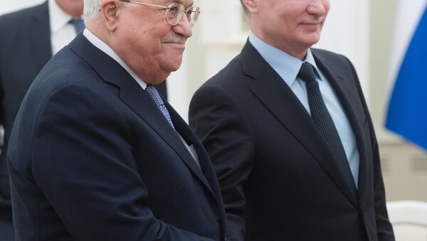El presidente de Palestina, Mahmud Abás, y elpPresidente de Rusia, Vladímir Putin - Sputnik Mundo