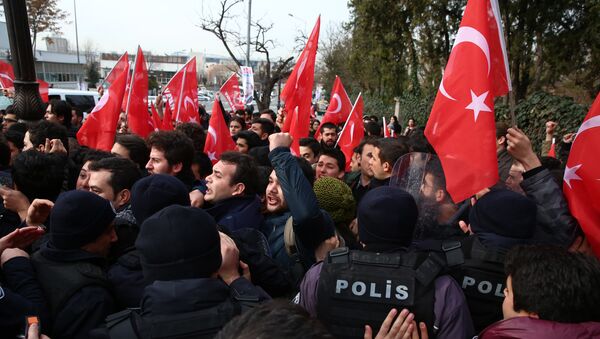 Manifestantes anti-EEUU en Ankara, Turquía - Sputnik Mundo