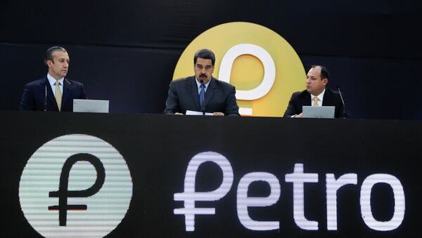 Nicolás Maduro, presidente de Venezuela, durante el lanzamiento de la criptomoneda petro - Sputnik Mundo