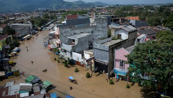La inundación en Indonesia - Sputnik Mundo