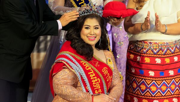 El extraordinario concurso Miss Jumbo: eligen a la mujer más bella de 'talla XL' - Sputnik Mundo