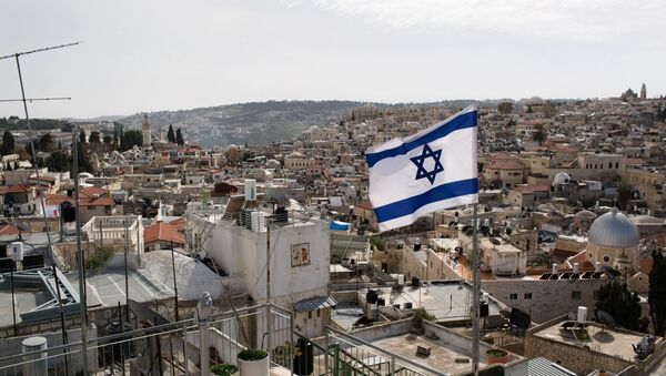 Bandera israelí en Jerusalén - Sputnik Mundo