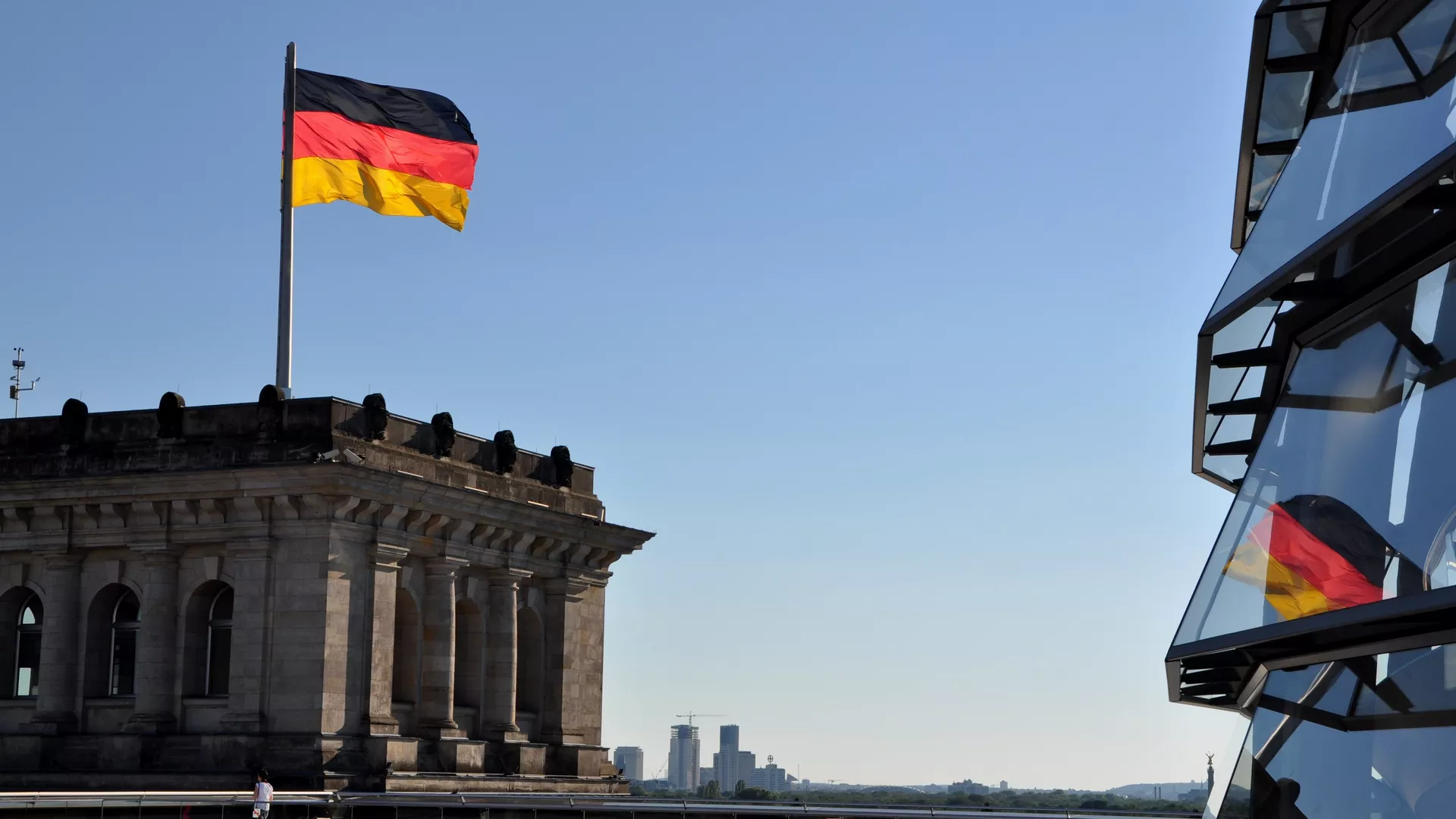 Bandera de Alemania en Berlín - Sputnik Mundo, 1920, 24.07.2024
